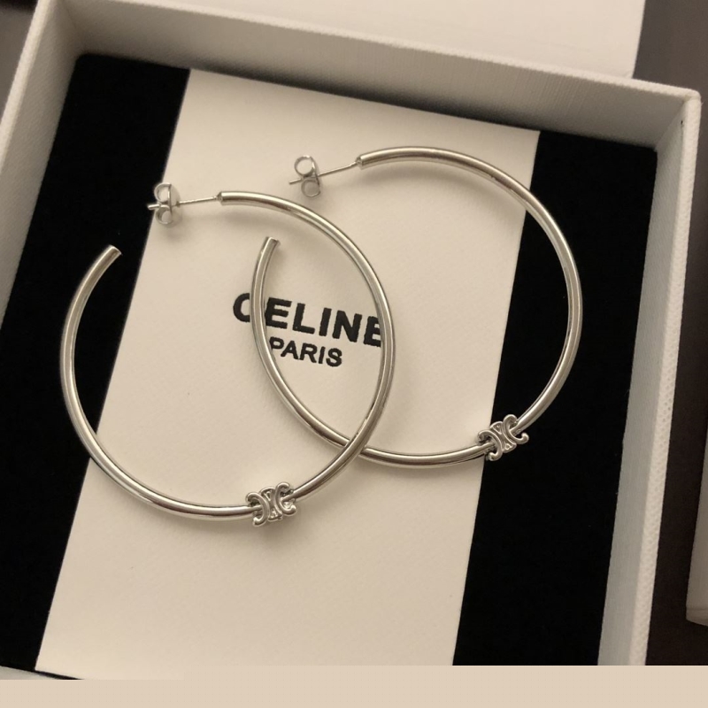 Ce**e earrings